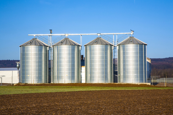 2015-09-30-1443644644-185698-Silos.jpg