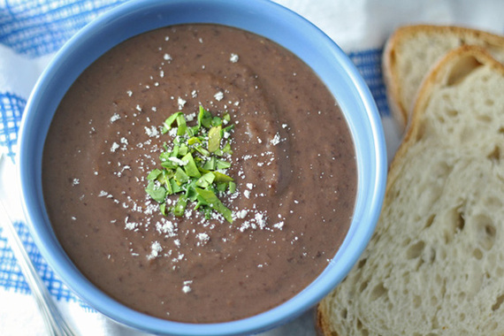 2015-10-07-1444236627-963833-HP3ingredientblackbeansoup4.jpg