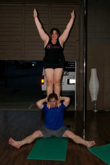 2015-10-09-1444433273-8653802-acrobalance.jpg