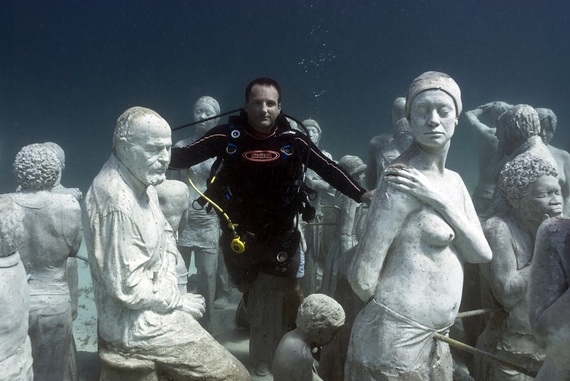 2015-10-10-1444468641-3841107-Jason_deCaires_Taylor_portrait_UW.jpg