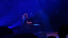 2015-10-12-1444684841-3541300-timminchin.jpg