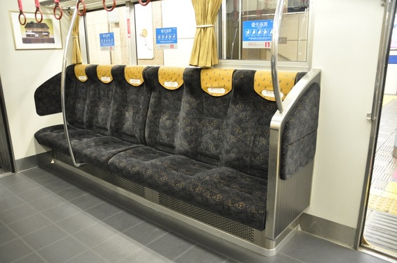 2015-10-16-1445012966-9377632-20151017_kishida_4.jpg