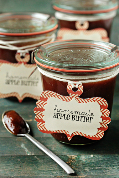 2015-10-21-1445440722-6982395-HomemadeAppleButter.jpg