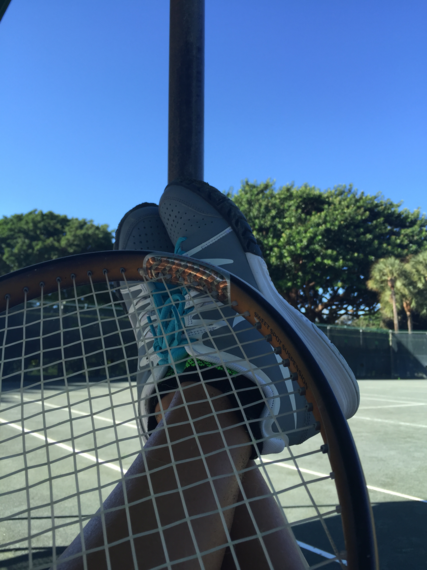 2015-10-22-1445535393-4962020-tennisshoes.png