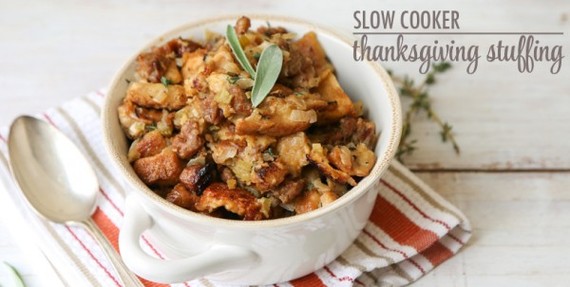 2015-10-30-1446226065-3896417-TheChic_SlowCookerStuffing600x303.jpg