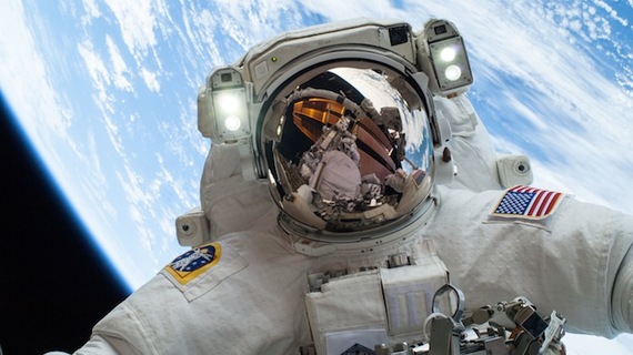 2015-11-04-1446655464-8818415-astronaut.jpg