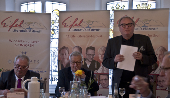 2015-11-13-1447431089-5378140-EifelLit201502.jpg