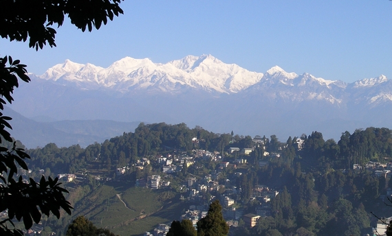 2015-11-16-1447641032-2072212-DarjeelingforHPblog.jpg