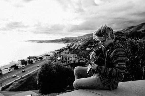 2015-11-16-1447706181-79031-onken_150301_CodySimpson_MALIBU_0845.jpg