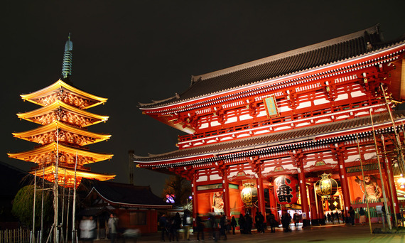 2015-11-25-1448486727-3322588-Sensoji_at_night_Tokyo2.jpg