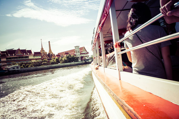 2015-12-04-1449261060-7745711-Bangkok_ChaoPhraya_800px.jpg