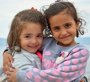 2015-12-10-1449776867-1383523-Syriangirls.jpg