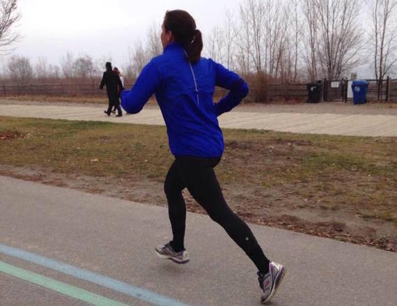 2015-12-16-1450235671-7165596-Stephrunning.jpg