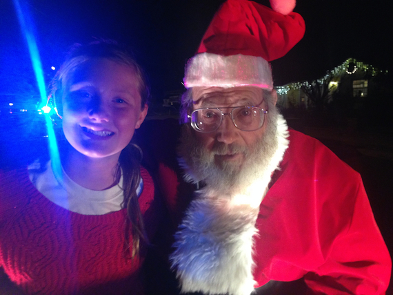 2015-12-17-1450337627-5433146-dadvmom.com_santavisit_katiensanta2015.jpg