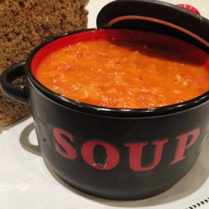 2015-12-17-1450358304-6723627-HealthylunchrecipeTomatoandlentilsoup.jpg