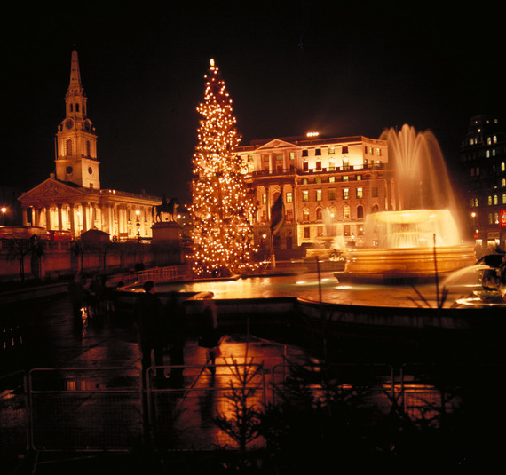 2015-12-18-1450440522-3272269-Christmas_tree_in_Trafalgar_Square_cVisitBritain___Britain_on_View.jpg