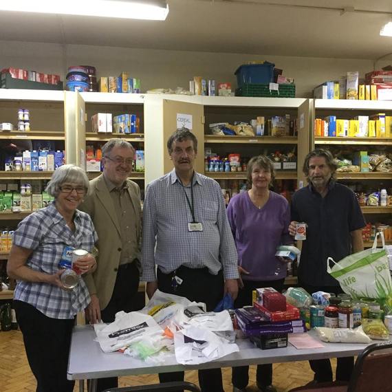 2015-12-23-1450891611-4700101-B30foodbank.jpg