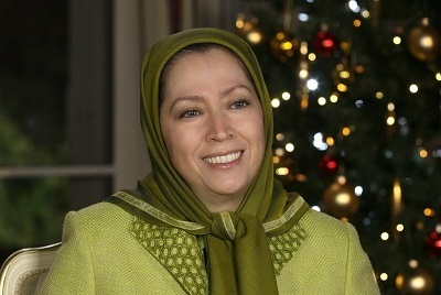 2015-12-24-1451001482-1570274-maryamrajavi6.jpg