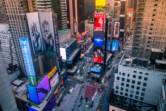 2015-12-28-1451286579-2590043-TimeSquare.jpg