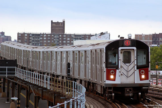 2015-12-30-1451490585-4645292-subwaytrainpic.jpg