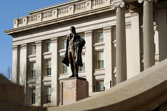 2016-01-05-1452005044-8369048-800pxStatue_of_Alexander_Hamilton.jpg