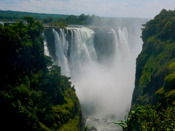 2016-01-07-1452173711-1515112-VictoriaFalls.jpg