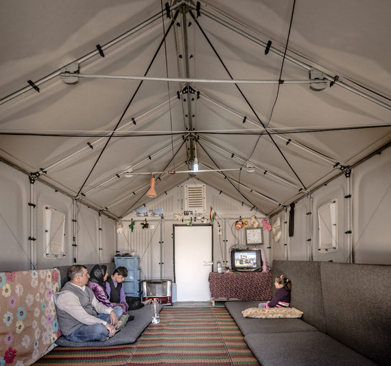 2016-01-09-1452299661-4993301-Better_Shelter_interior.jpg