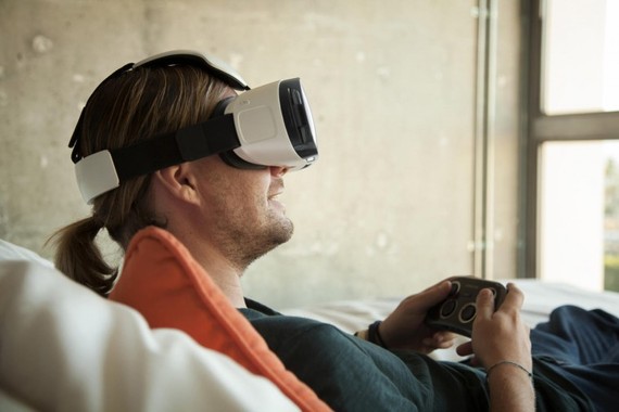 2016-01-10-1452400983-7444348-samsung_VR3759x506.jpg