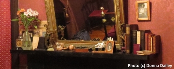 2016-01-14-1452779262-2724357-Edinburgh_Accommodation_Storytelling_Festival_4_Mantelpiece.jpg