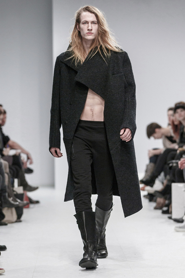 2016-01-15-1452873440-756767-Aleks_Kurkowski_AW15_Look08_Credits_Rafeal_Poschmann_low_res.jpg
