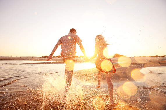 The 8 Daily Habits of Wildly-Happy Couples