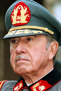 2016-01-20-1453255707-5126668-pinochet_a.jpg