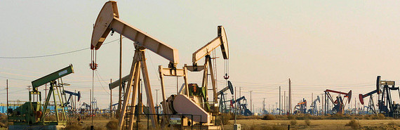 2016-01-25-1453754437-4903666-3153652073_5e2894d3e5_zoiloilwellpumpjacks.jpg