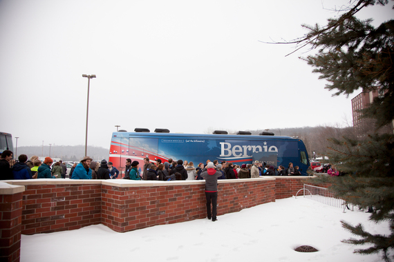 2016-01-28-1454021591-5756467-BernieSanders_Lurth_46.jpg