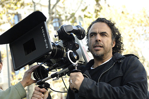 2016-02-01-1454349703-4687034-Alejandro_Gonzalez_Inarritu_with_a_camera_in_production.jpg