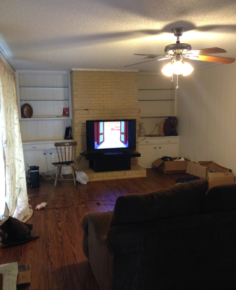 2016-02-03-1454473907-6476436-FamilyRoom_Before.jpg