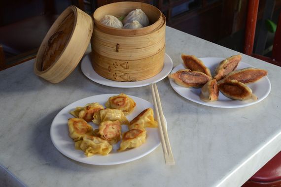 2016-02-05-1454685840-9605480-CHOWFUNDIMSUM.jpg