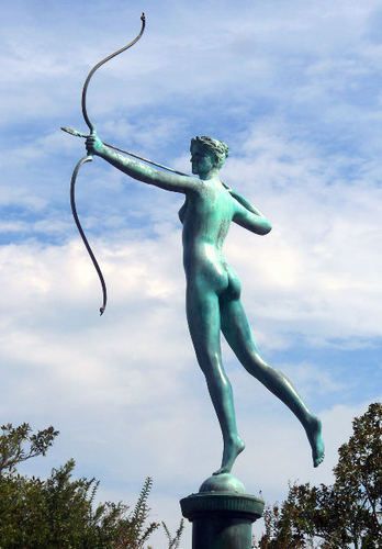 2016-02-07-1454810461-4423995-FemaleArcherStatue.jpg