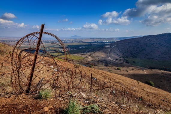 2016-02-16-1455647181-4690501-SyrianIsraeliBorder.jpg