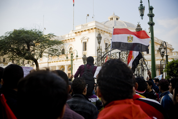 2016-02-25-1456372622-4415643-Revolutionariesbesiegetheparliament5433078791.jpg