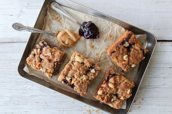 2016-02-26-1456529889-7556587-TheChic_peanutbutterjellybars11024x682.jpg