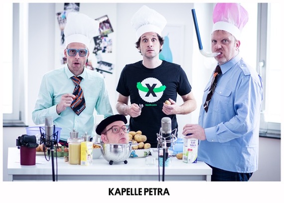 2016-03-11-1457698150-5161425-KapellePetra_KuchePolaroid1320x943_72dpi.jpeg