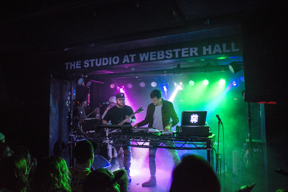 2016-03-16-1458163461-2795317-SRP_GRIZ_STUDIOATWEBSTERHALL05.jpg