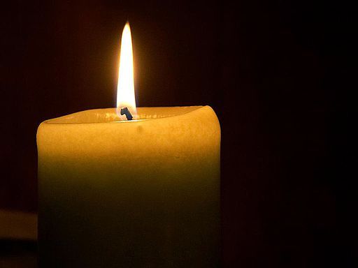 2016-03-31-1459425316-1864706-Candle_flame_11.jpg