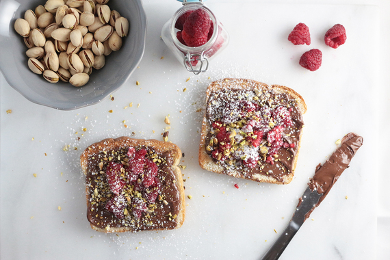 2016-04-10-1460305140-4542223-ToastNutellaPistachioRaspberry4.jpg