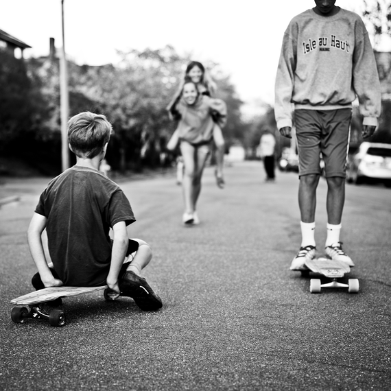 2016-04-11-1460386433-3267528-winky_lewis_skateboard.png