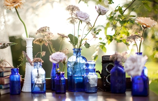 2016-04-12-1460494370-8995447-blue_vases_flowers.jpg