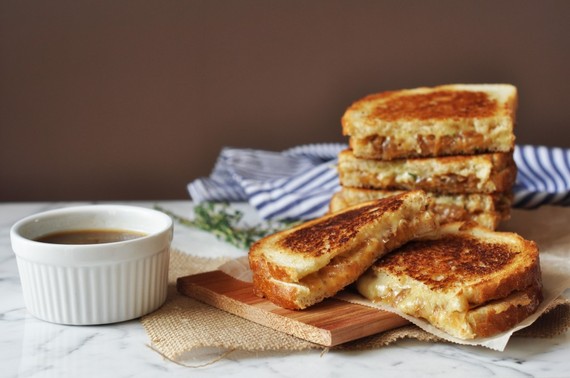 2016-04-12-1460498707-5551975-CaramelizedFrenchOnionSoupGrilledCheese1024x680.jpg