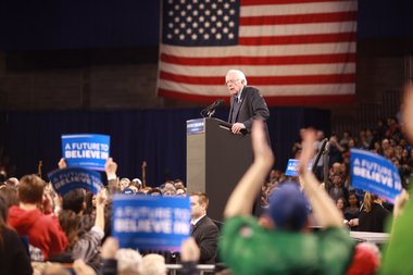 2016-04-13-1460531255-8865594-BernieinBuffalo.jpg