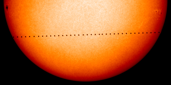 2016-04-13-1460557957-3014172-mercury_transit_2006_pearls.gif